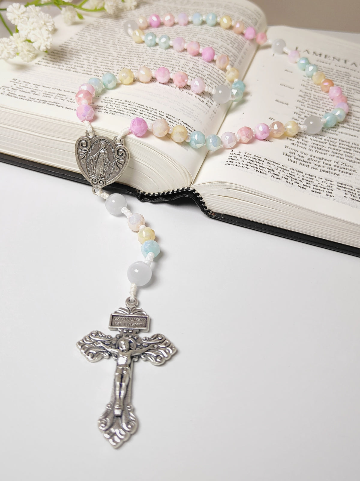 Miraculous Medal Joyful Glass with Cat Eye