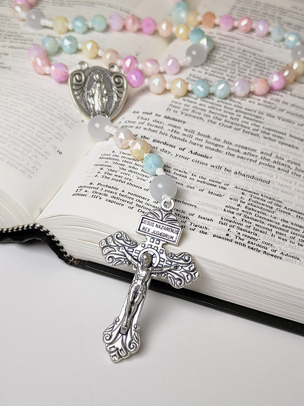 Miraculous Medal Joyful Glass with Cat Eye
