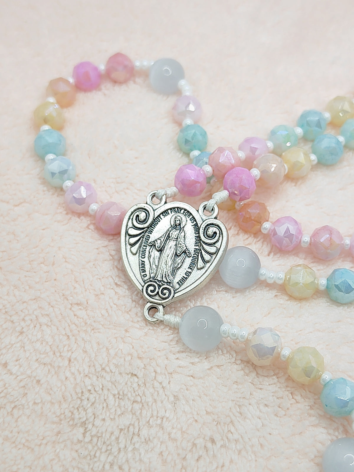 Miraculous Medal Joyful Glass with Cat Eye